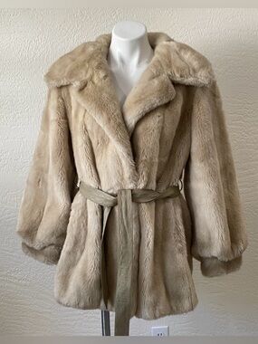 Vintage 1960/70 Grandella II Sportowne white grey Faux Fur Coat - union made S/M